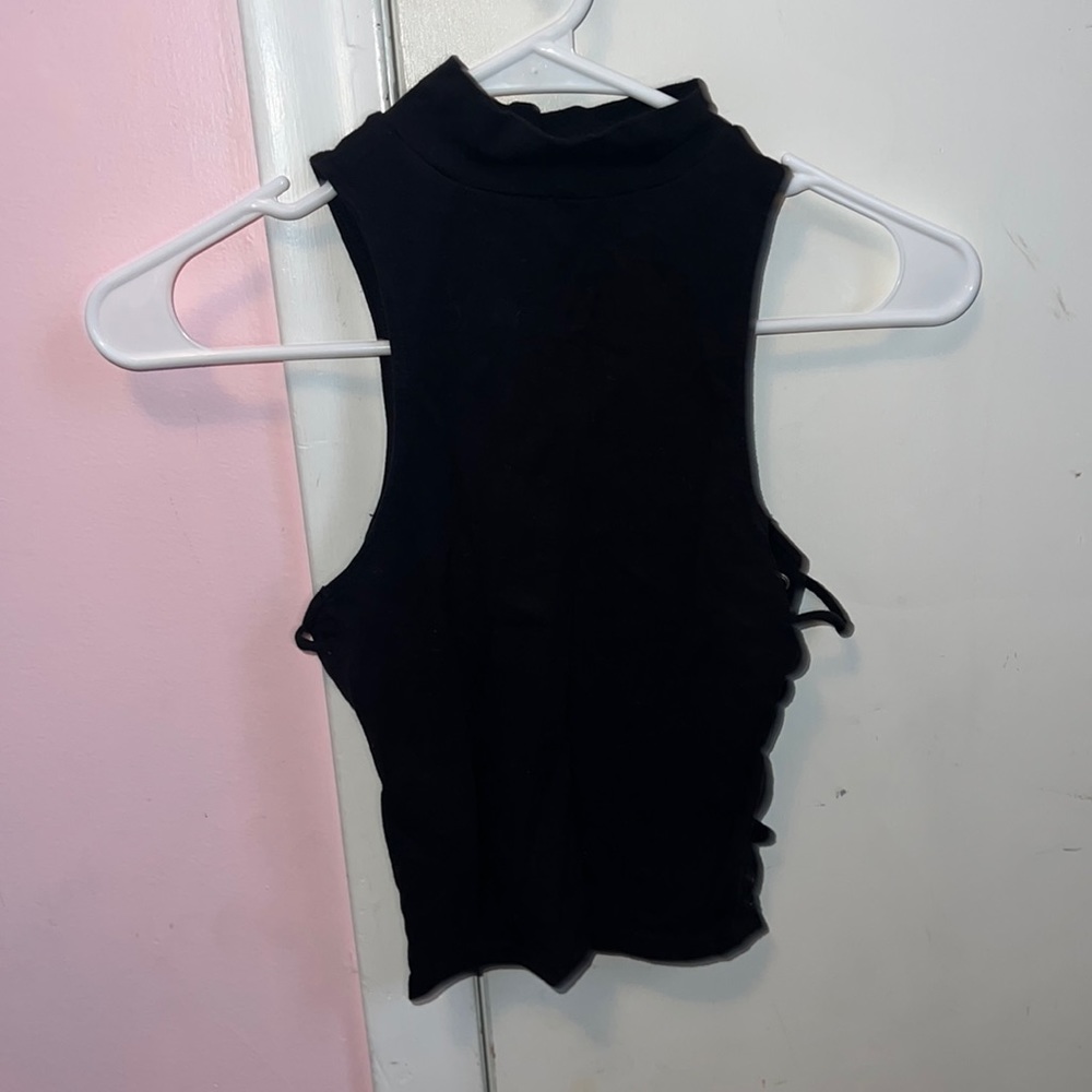 Black crop top